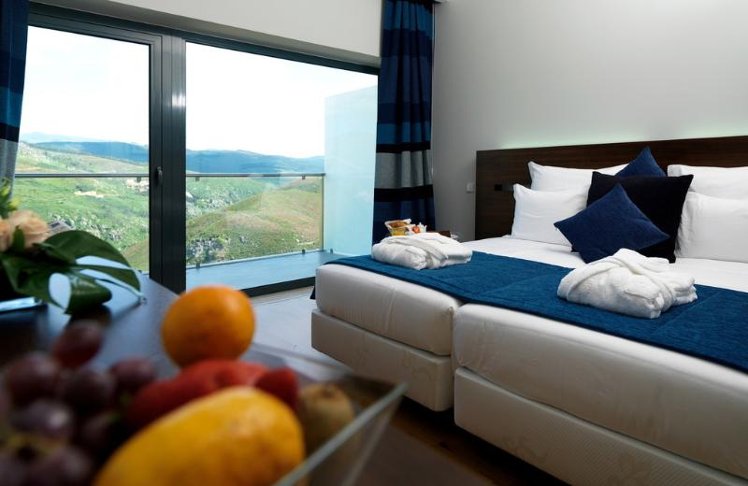 TWIN GARDEN VIEW Room