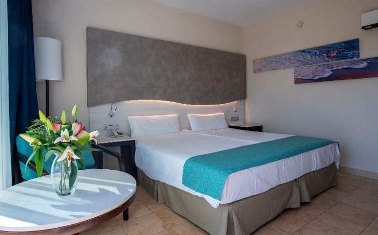 DOUBLE STANDARD Room
