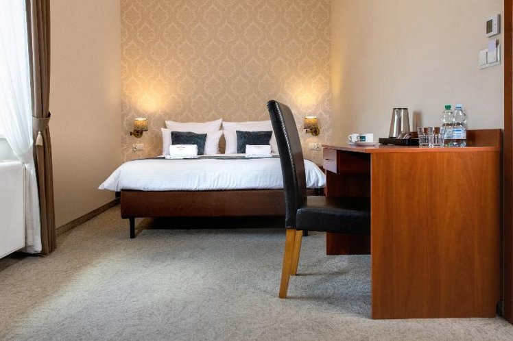 DOUBLE STANDARD Room