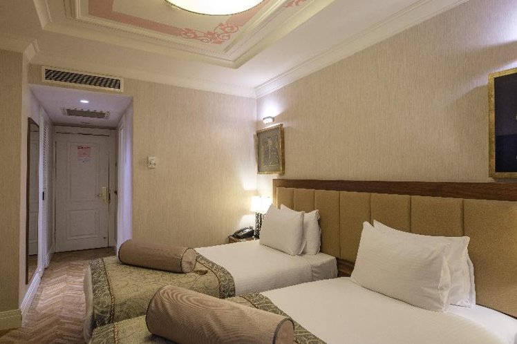 SINGLE STANDARD Room