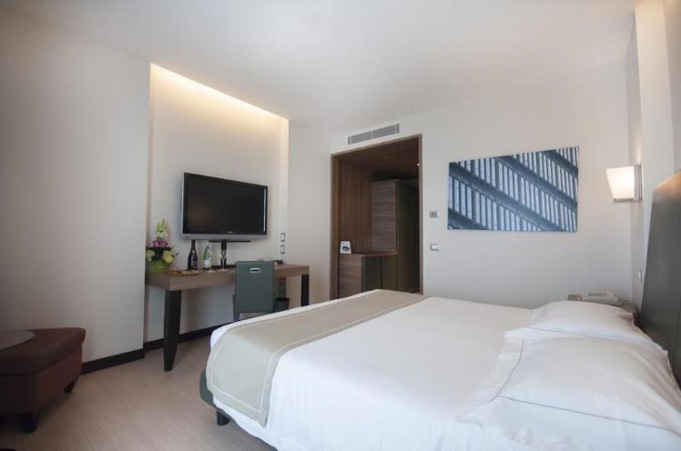 DOUBLE STANDARD Room
