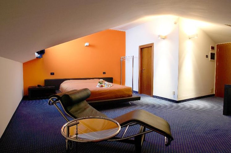 DOUBLE SUPERIOR Room