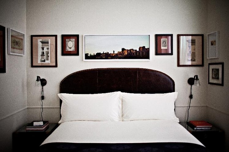 DOUBLE CLASSIC KING BED Room