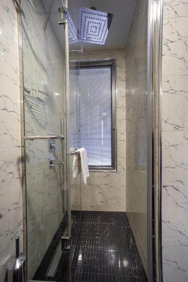 TRIPLE STANDARD Room