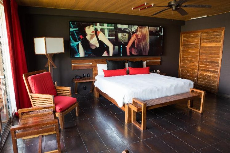 JUNIOR SUITE STANDARD Room