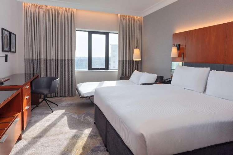 DOUBLE KING SIZE BED Room