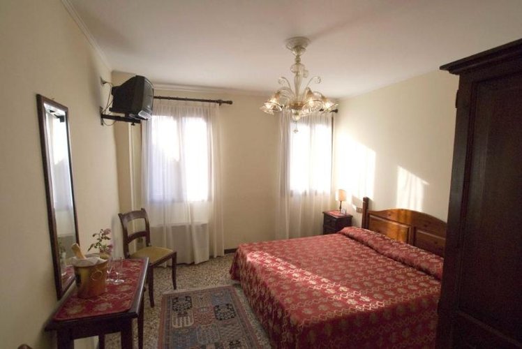 DOUBLE STANDARD Room