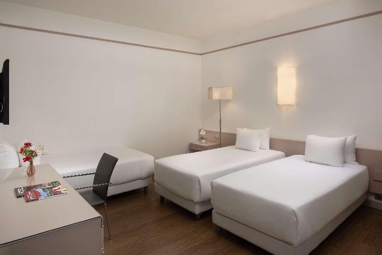 TRIPLE STANDARD Room
