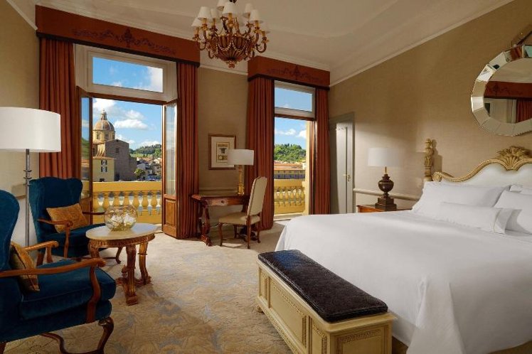 DOUBLE PREMIUM KING BED Room