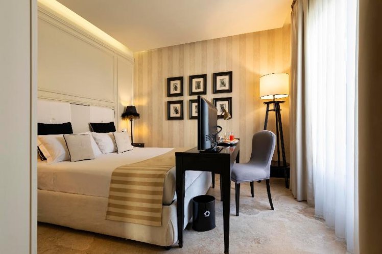 DOUBLE CLASSIC Room