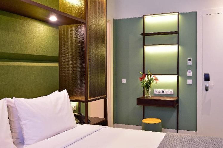 DOUBLE CITY VIEW Room