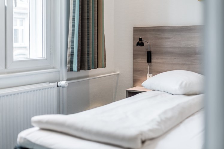 DOUBLE SINGLE USE STANDARD Room