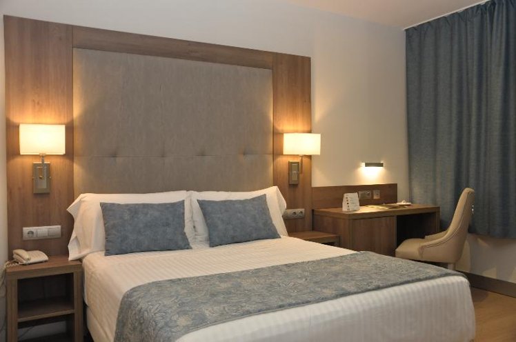DOUBLE ONE BED Room