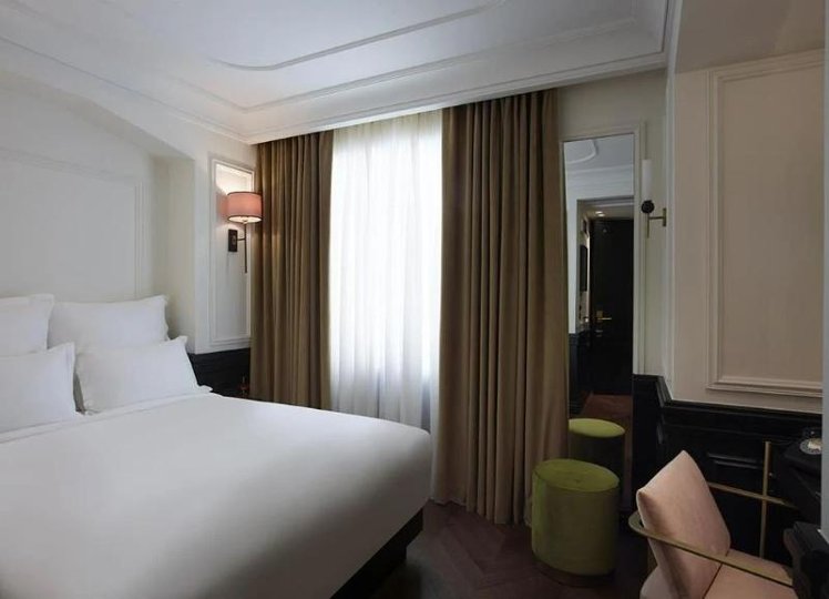 SINGLE STANDARD Room