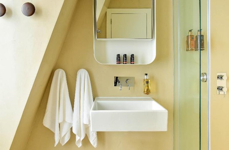 TWIN STANDARD Room