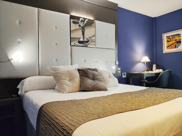JUNIOR SUITE WITH JACUZZI Room