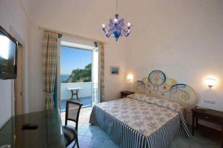 TWIN OCEAN VIEW WITH BALCONY Room