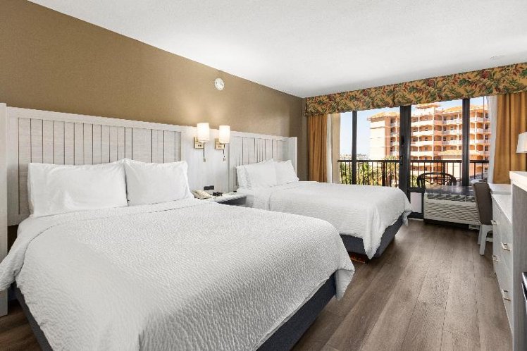 DOUBLE CITY VIEW TWO QUEEN BEDS Room