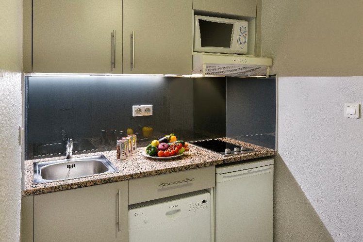 STUDIO EXECUTIVE Room