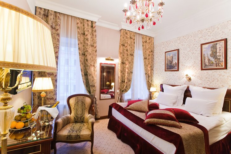 DOUBLE SINGLE USE DELUXE Room