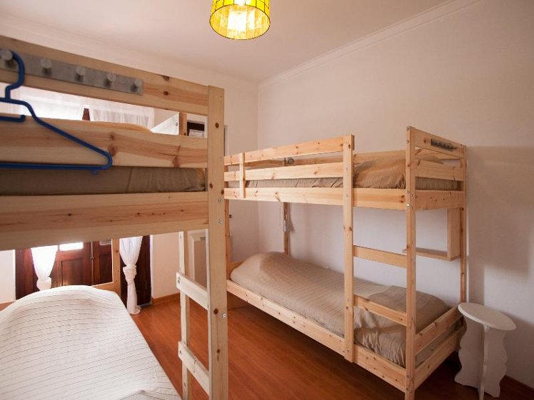 Bed in dormitory CAPACITY 6 Room