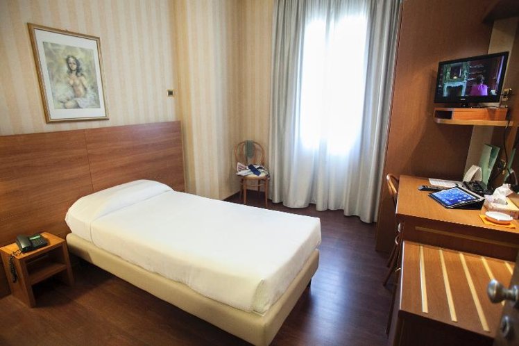 SINGLE ANNEX Room