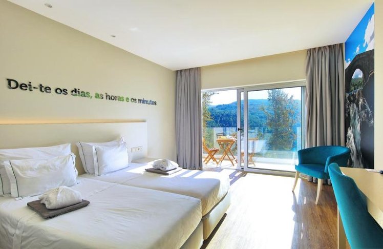 Double or Twin DELUXE Room
