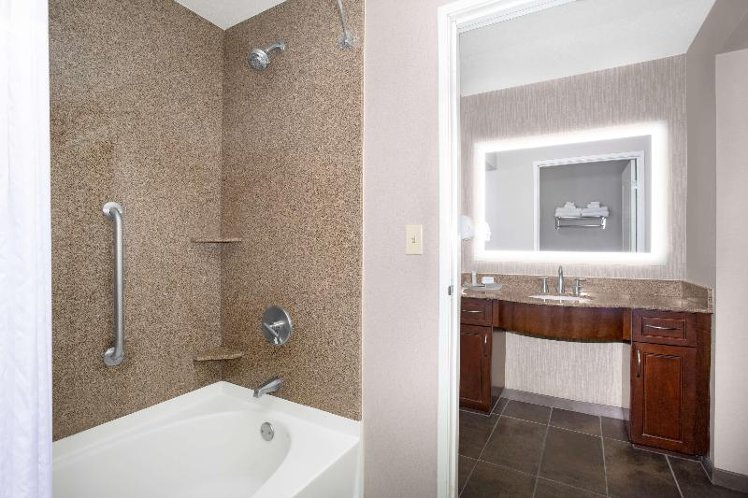 SUITE TWO BEDROOMS TWO BATHROOMS Room