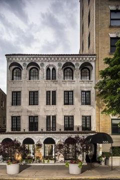 Willows Hotel