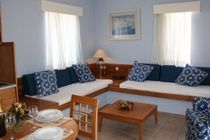 Leoniki Residence