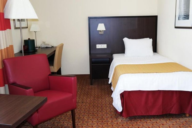 SINGLE STANDARD Room