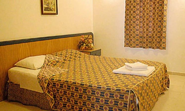 DOUBLE STANDARD Room