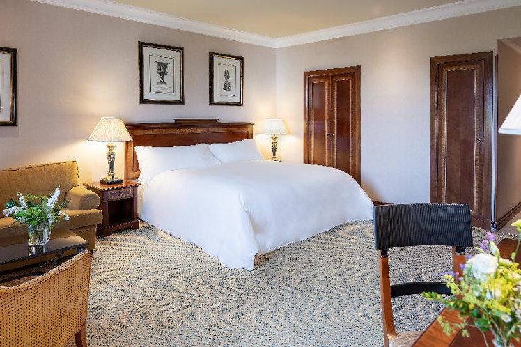 JUNIOR SUITE CLUB Room