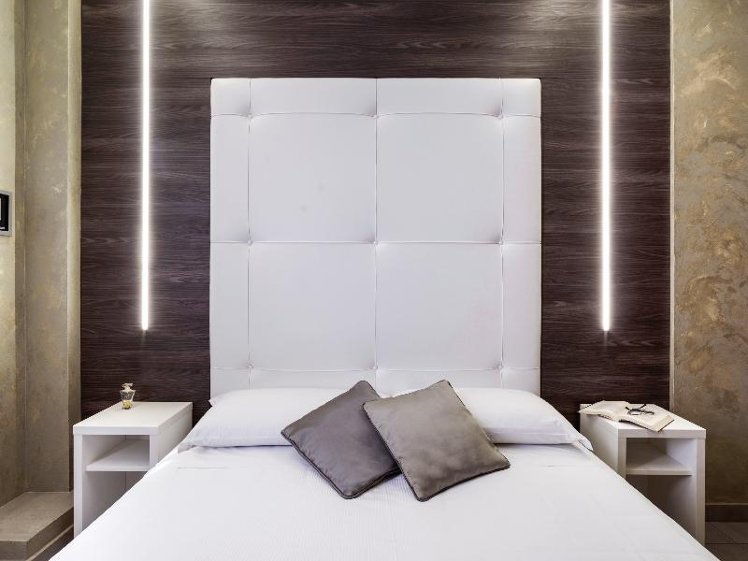 DOUBLE STANDARD Room