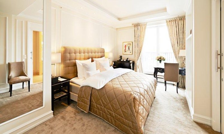 Room DELUXE GUEST ROOM Room