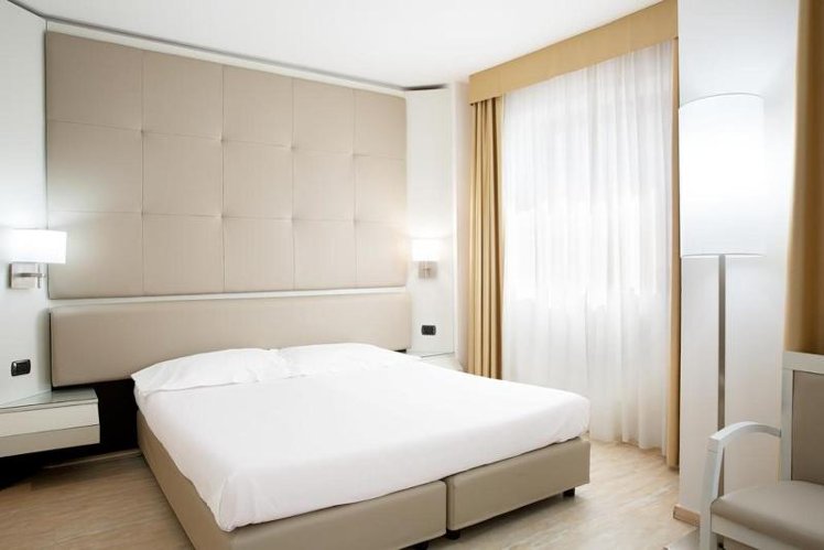 Mediterraneo Palace