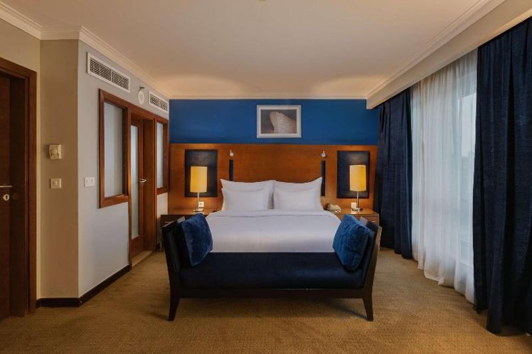 SUITE KING SIZE BED Room