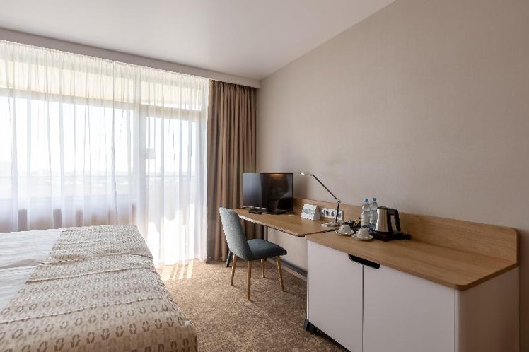 DOUBLE KING SIZE BED Room