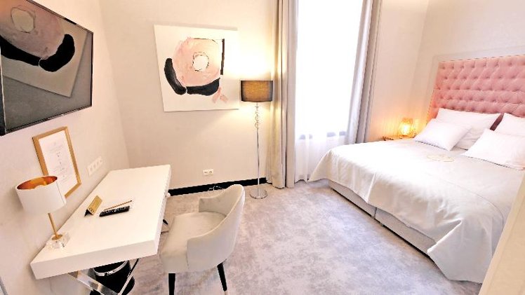 DOUBLE STANDARD Room
