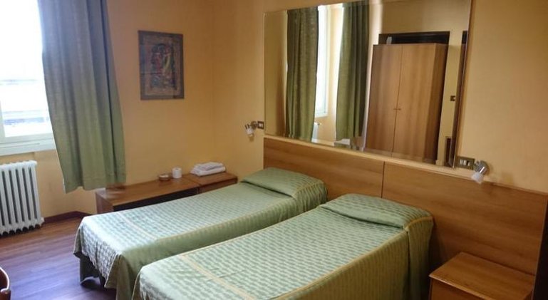 TWIN STANDARD Room
