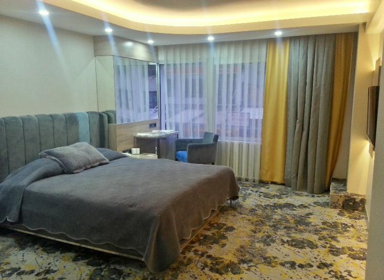 DOUBLE STANDARD Room