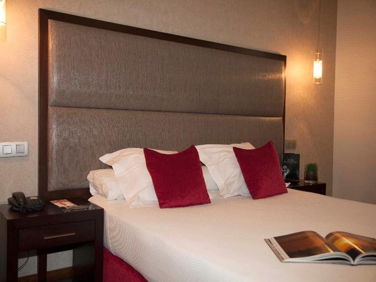 DOUBLE SINGLE USE STANDARD Room
