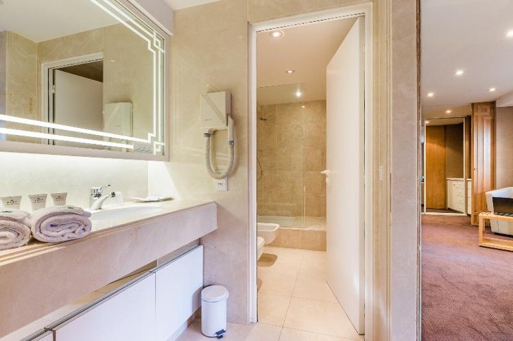 DOUBLE COMFORT Room