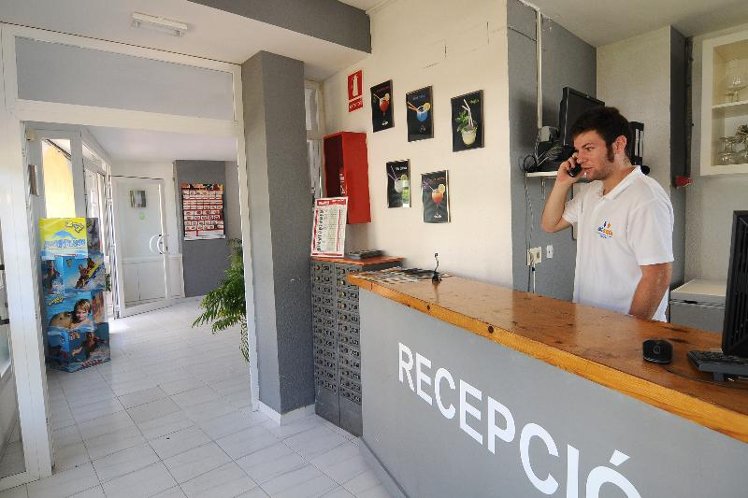 Apartaments AR Monjardi
