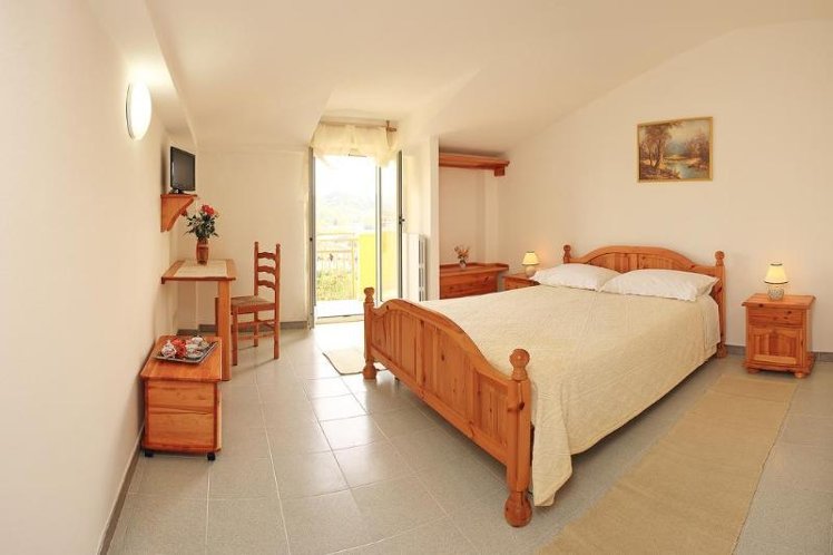 SINGLE SUPERIOR WITH BALCONY Room