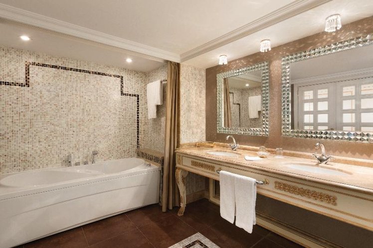 SUITE KING BED NON SMOKING Room
