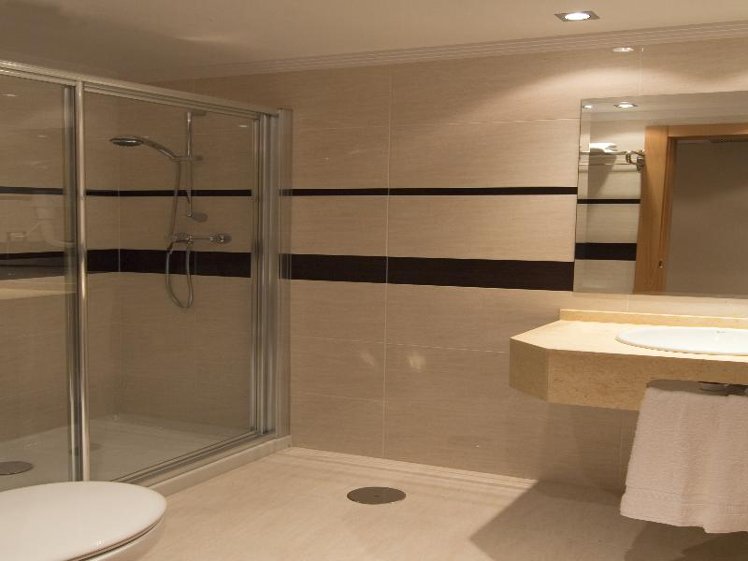 DOUBLE STANDARD Room