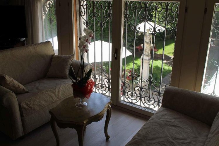 TWIN SUPERIOR Room