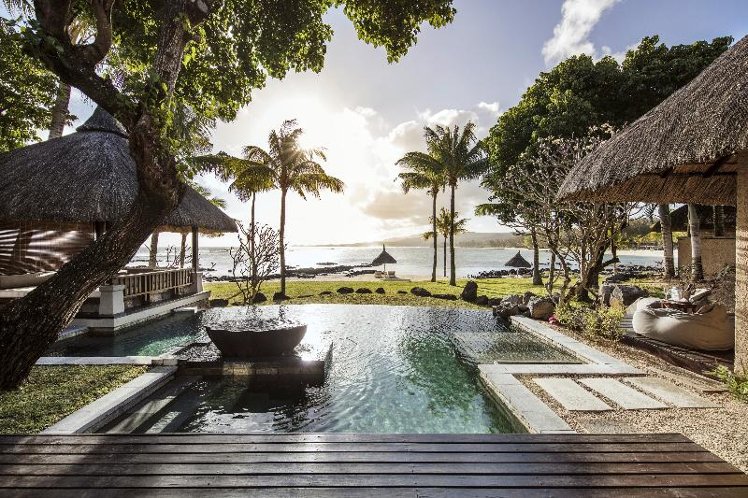 VILLA BEACH FRONT Room