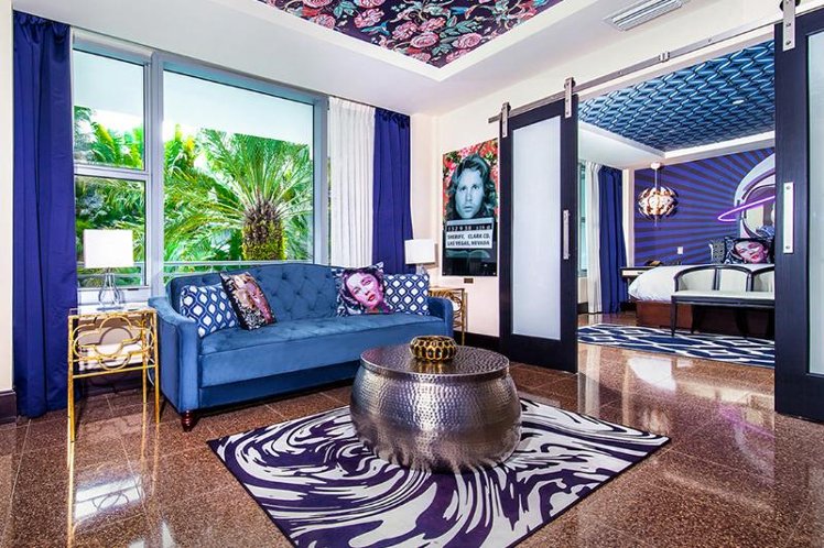 SUITE POOL VIEW Room